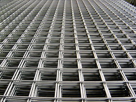 钢丝铁网筑屏障 浅谈煤矿用铁丝网与安平焊接钢筋网片